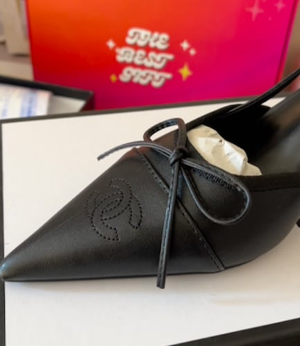 chanel heels - black