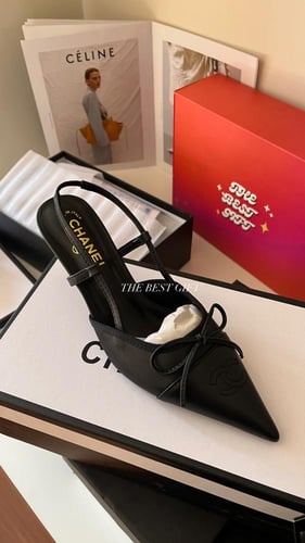 chanel heels - black