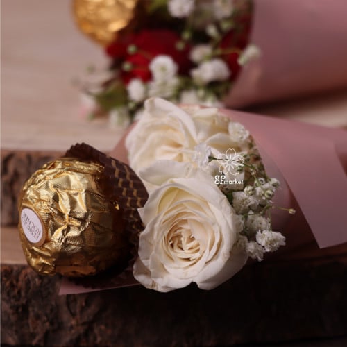 12 حبة توزيعات ورد طبيعي مع شوكلاته وثيم وليد الكع...