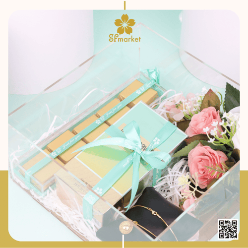 بكج هديا نسائي عطر وقلادة وشوكلاتة B102