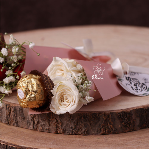 12 حبة توزيعات ورد طبيعي مع شوكلاته وثيم وليد الكع...