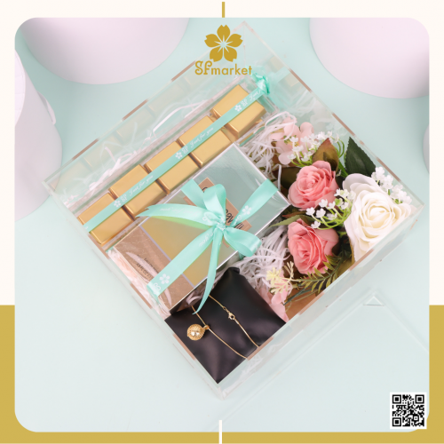 بكج هديا نسائي عطر وقلادة وشوكلاتة B102