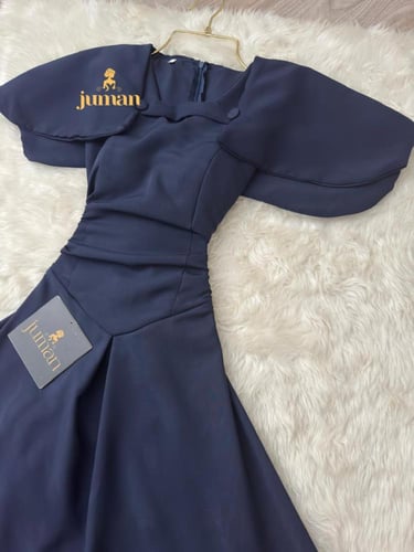 ‏فستان كحلي قصير ناعم