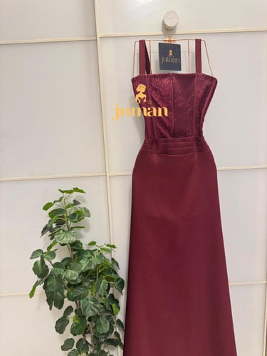 فستان عودي ناعم