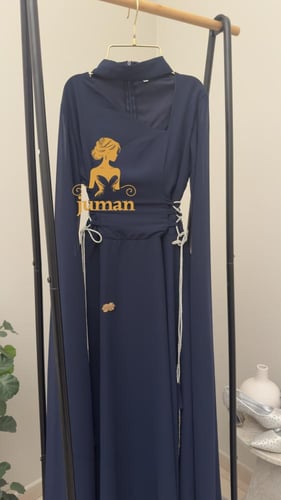 فستان كحلي ناعم