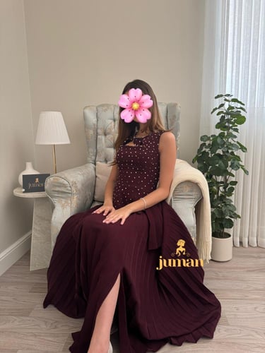 فستان عنابي انيق