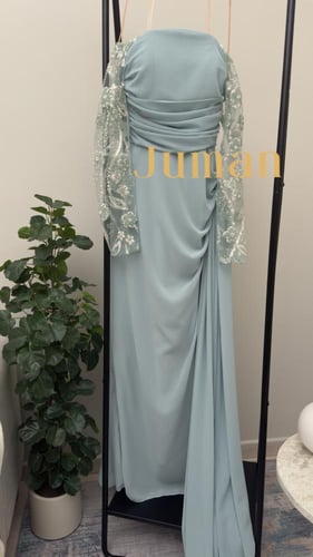 فستان سهره تيفاني بأكمام مطرزه