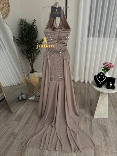 فستان شيفون ناعم بذيل