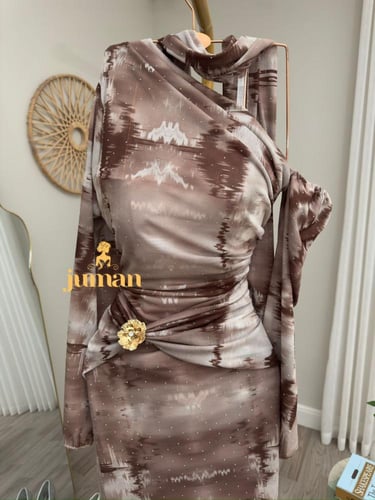 فستان ناعم طويل