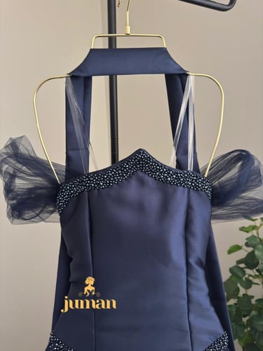 فستان سهره مطرز مع شال منفصل