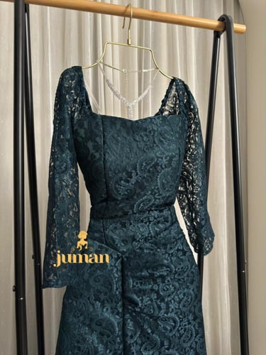 فستان دانتيل زيتي طويل