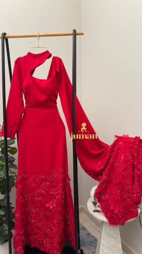 فستان احمر سهره