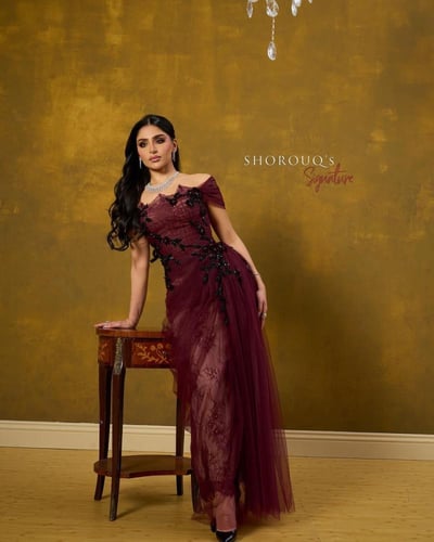 فستان عودي انيق