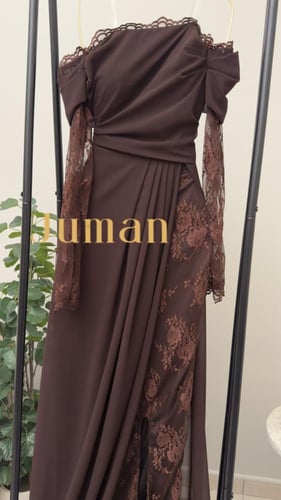 فستان دانتيل بني وانيق