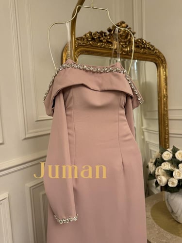 فستان باربي اكسسوار ع الصدر والاكمام