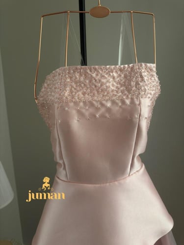 فستان وردي فاتح سهرة