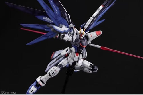 BANDAI [05] ZGMF-X10A Freedom Gundam (RG)