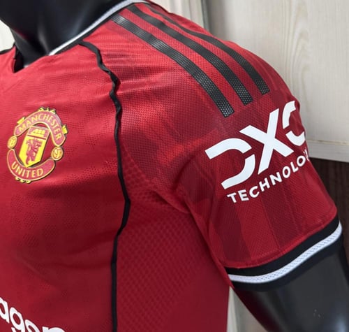 تيشيرت مانشستر يونايتد الاساسي نسخة الاعبين 2025-2...