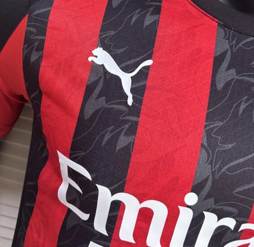 تيشيرت اسي ميلان الاساسي نسخة الاعبين 2025-2026