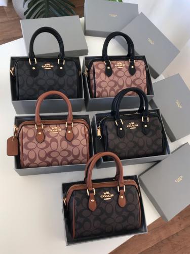 The new Coach has arrived, the new one from Coach Al Hiba. Coach Al Hiba bags. These are high quality with the brand box.
