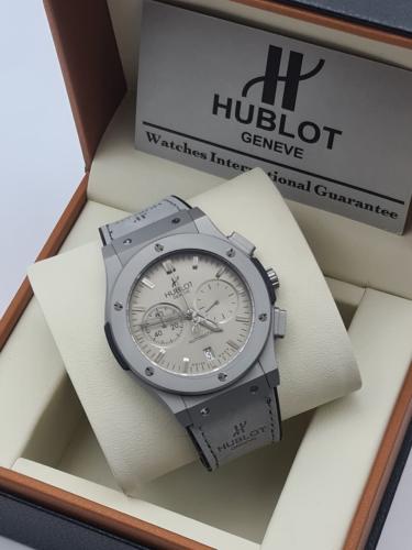 Hoblet hours with accessories