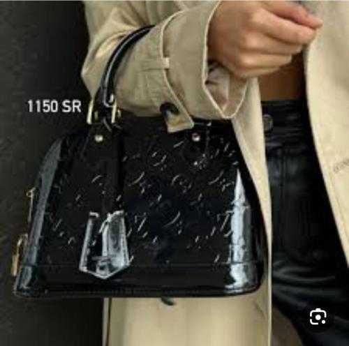 New stock arrived again of Louis Vuitton bags, Louis Vuitton high quality without box, brand