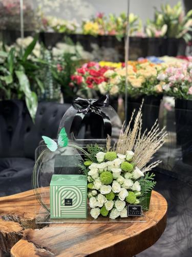 اكريليك ورد وشوكلت باتشي