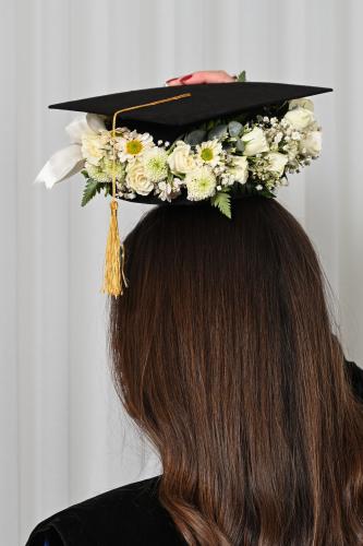 Graduation cap with roses