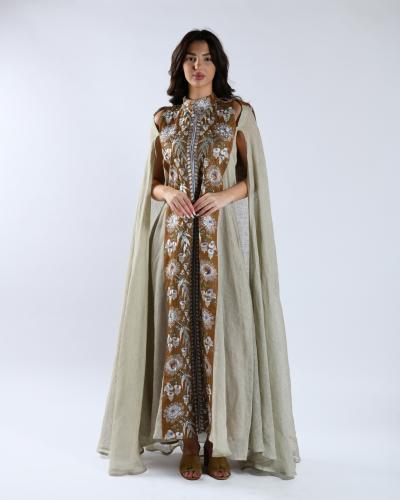Beige thobe with luxurious brown embroidery