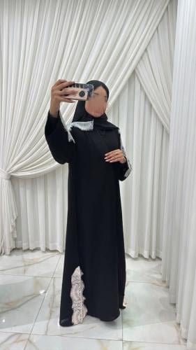 قماش ملكي اضافة دانتيل ابيض