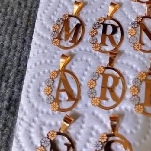 سلسال حرفك مع الزهور
