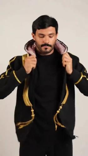 هودي بتصميم البشت التقليدي