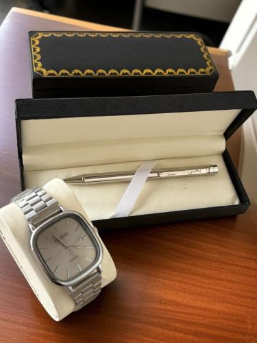 طقم رجالي ساعه وقلم كارتير بالاسم