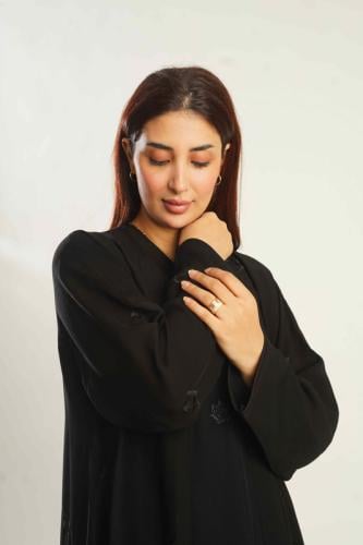 عباية كتف قماش ملكي كامل عباية ورود صغيرة