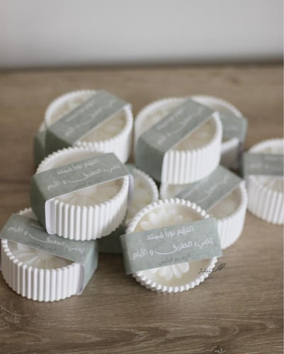 شمع على شكل زهرة