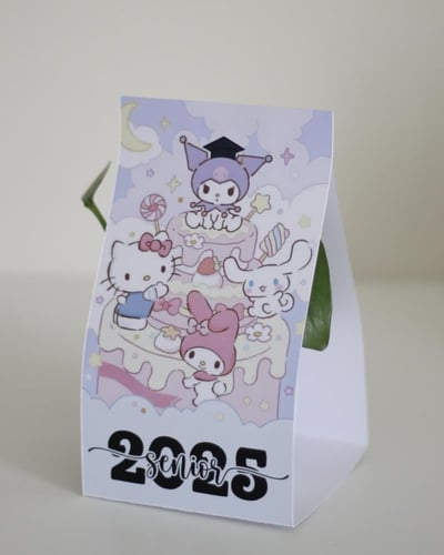 ميني بوتس بأصيص سيراميك أبيض مع ملصقات شخصيات