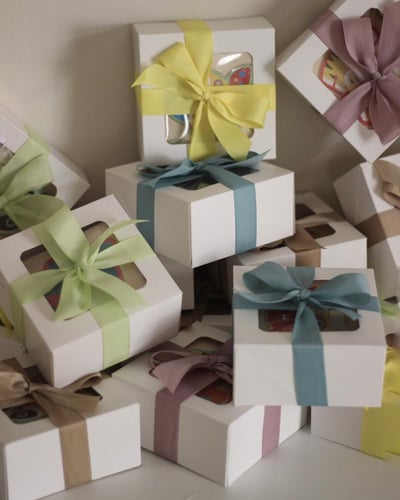 توزيعات أطفال - عدد ٢٤ هدية