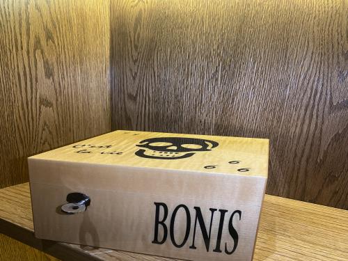 Elie blue humiidor box