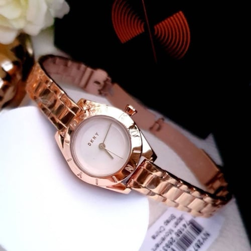 ساعة DKNY جيوغراف كوارتز نسائية - NY2871