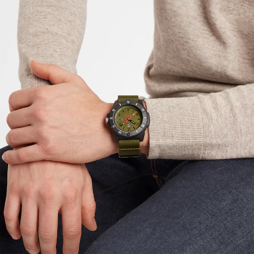 ساعة لوميناكس ختم البحرية كوارتز الرجالية (مع سوار...