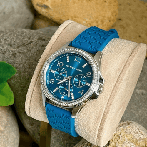 ساعة مايكل كورس ميني بايلوت كوارتز نسائية - MKO100...