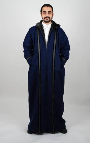 فروة قمرة جوخ مع فرو مبطن ناعم لون كحلي غامق