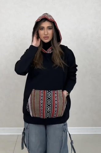 هودي مع السدو التراثي