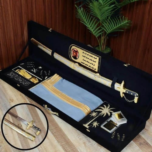 بوكس هدية رجالية ملكي – بشت وسيف