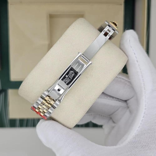 ساعة رولكس النسائية