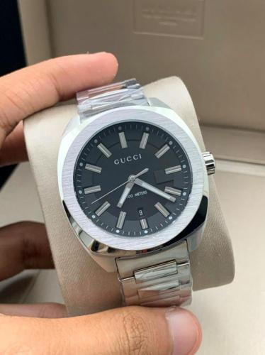 ساعة قوتشي الرجالية