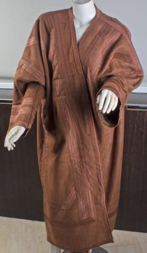 فروه شتوي رجالي بتصميم ملكي