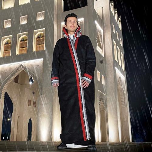 فرو اسود واحمر مطرز رجالي