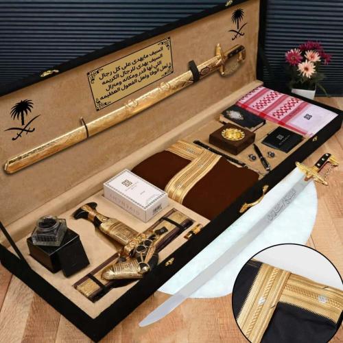 هدية ملكية فاخرة – هيبة المشلح الملكي وارد الأحساء...