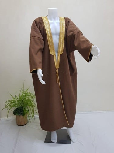 فروه بشت رجالي شتويه مع بكس ملكي لتقدم كهدية